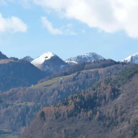 In With Pool, Garden And View Apartamento *