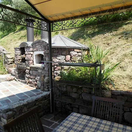 In With Pool, Garden And View Pisogne