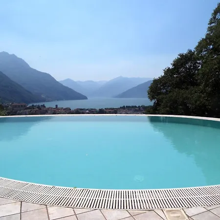 In With Pool, Garden And View * Pisogne