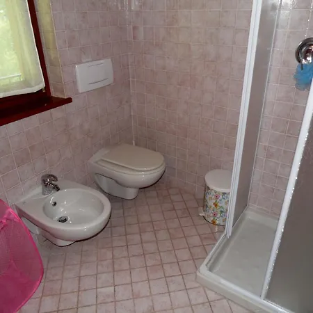 In With Pool, Garden And View Apartamento