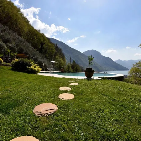 Apartamento In With Pool, Garden And View