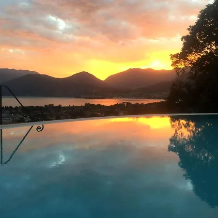 In With Pool, Garden And View * Pisogne