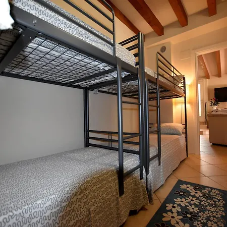 Apartamento In With Pool, Garden And View *