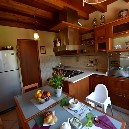In With Pool, Garden And View * Pisogne