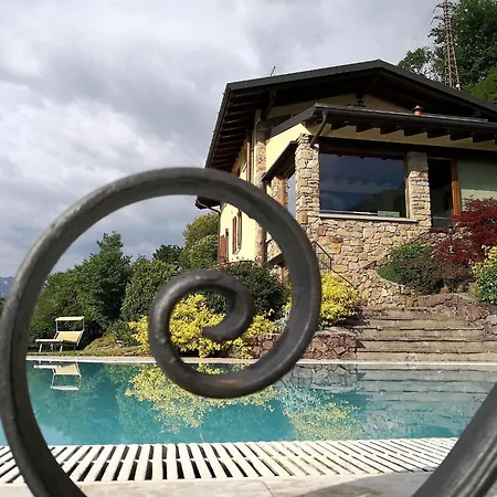 In With Pool, Garden And View *
